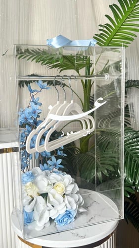 اكريلك مواليد بتنسيق ورد واسم