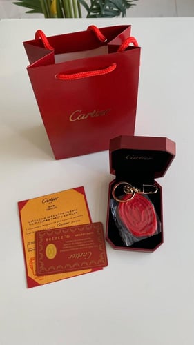 ميدالية كارتير شامل الملحقات