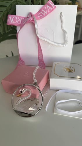 تعليقه سواروفسكي البطة