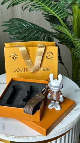 ميدالية رماديLV