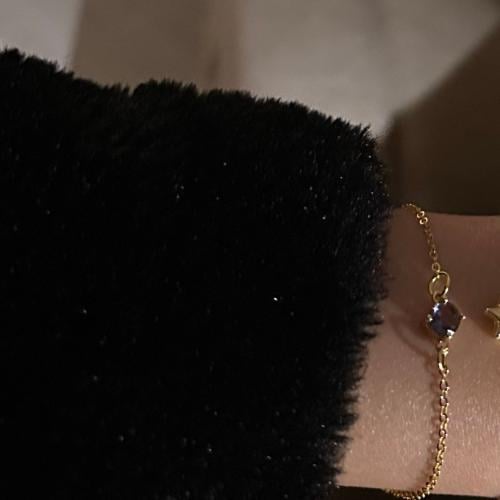 اسوارة ذهبية