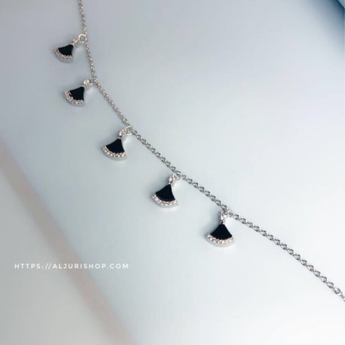 اساور ملونه