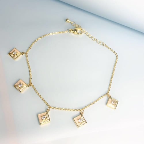 اساور ملونه