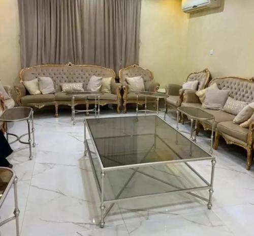 طقم طاولات كنب مرتفع (1+6)