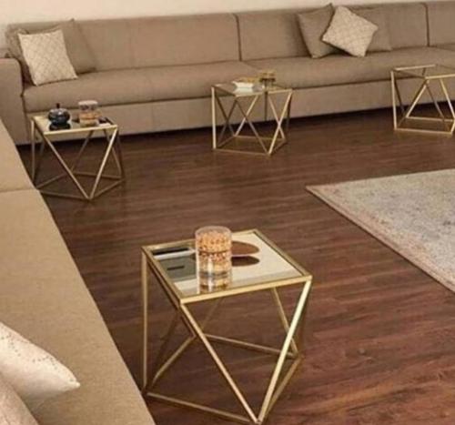 طاولات خدمه شكل هندسي