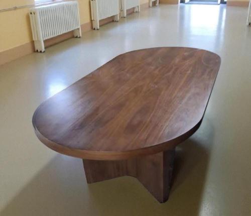 طاوله طعام خشب قشره الجوز