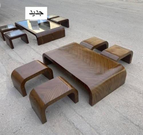 طقم. طاولات كنب ارضي قشره الجوز شكل جميل وانيق(1+4...