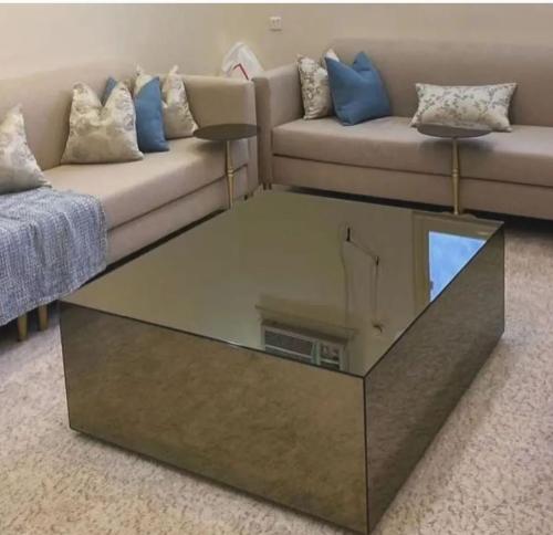 طقم طاولات مرايا حبه كبيره + 4 خدمه