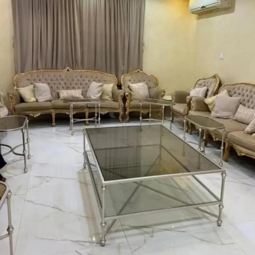 طقم طاولات كنب مرتفع (1+6)