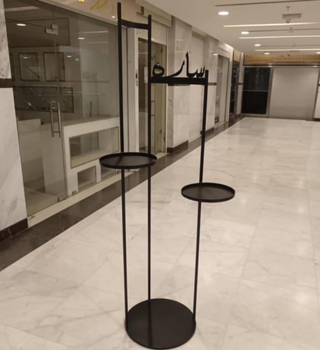 استاند بلاسم حديد اسود