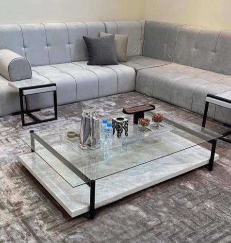 طقم طاولات كنب ارضي (1+4)