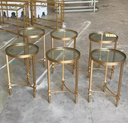 طاولة خدمه جزاز مع حديد ذهبي6حبات