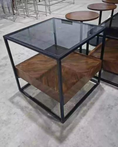 طاوله جانبيه خشب مع جزاز اسود