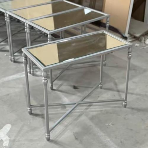 طاولة حديد فضه سطح مرايه