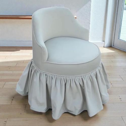 كرسي بتصميم فيكتوري