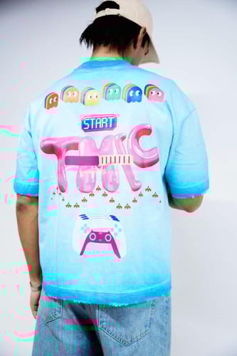 تيشيرت عصري للجنسين