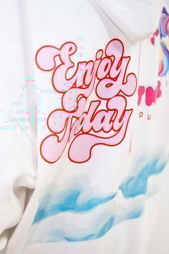 هودي نسائي بقصة جميلة على الجسم وبطبعة TMIC