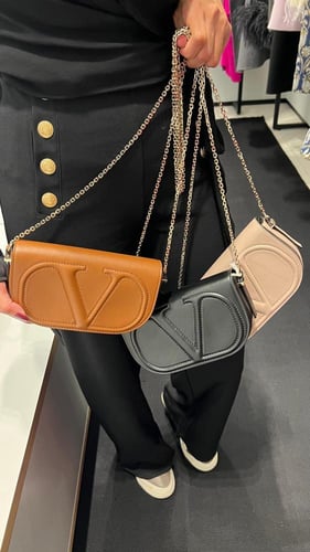 فلانتينو اوتلت