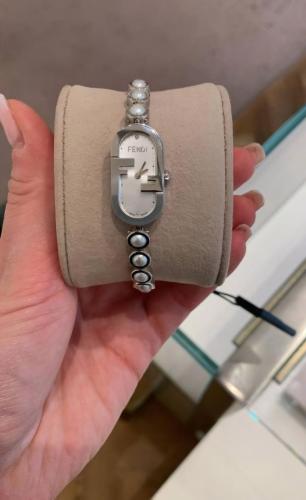 ساعة فندي FENDI