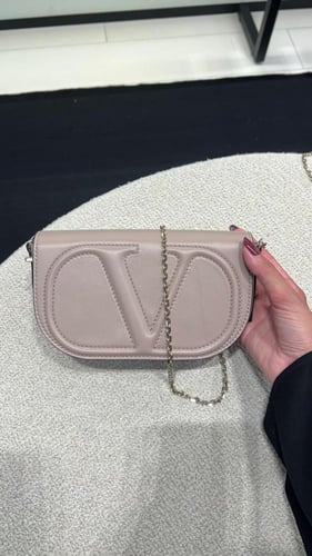 فلانتينو اوتلت