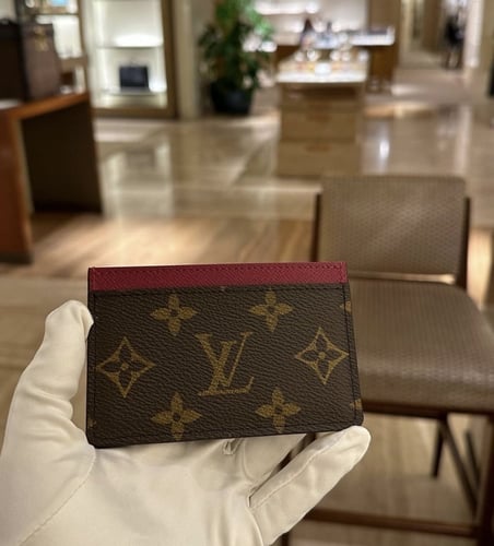 كارد هولدر لوي فيتون