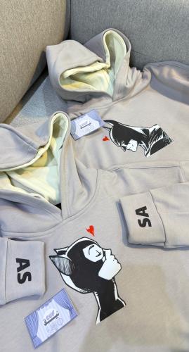 Hoodie of the cables