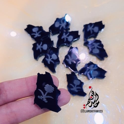 قالب خريطة السعودية محفور سيفين ونخلة