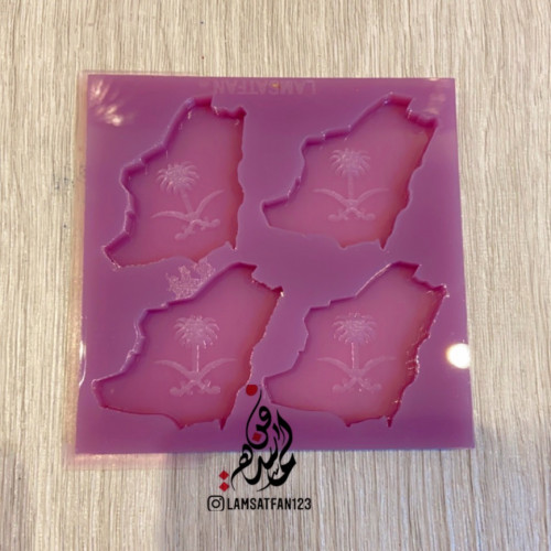 قالب السعودية سيفين ونخلة محفور 4.5 * 4 سم