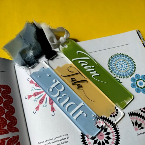 فواصل كتاب أكريليك - تصميم خاص