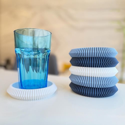 قاعدة أكواب