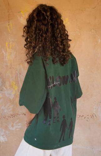 T-shirt Oily
