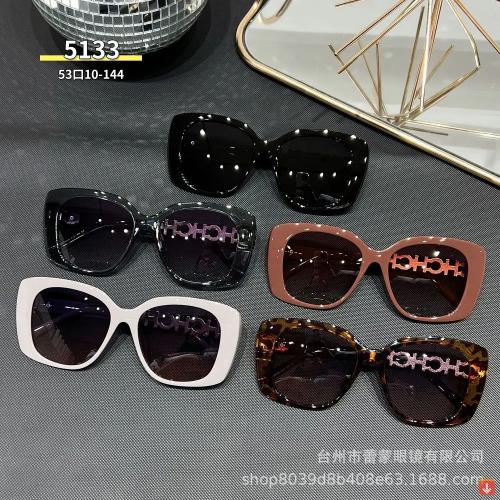 2025 موضة جديدة النظارات الشمسية النساء الفاخرة