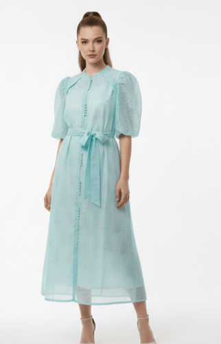 فساتين صيفية أنيقة بألوان باستيل