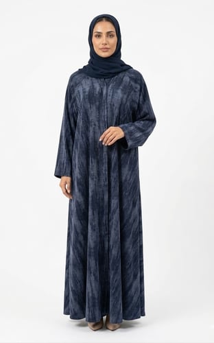 "Nisma Al-Alwan" abaya – freedom of the cut and coolness of summer