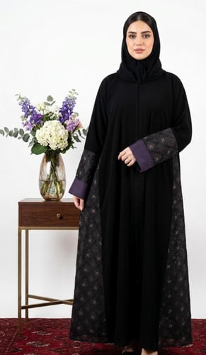 عباية ملكي دانتيل نجمات فوق