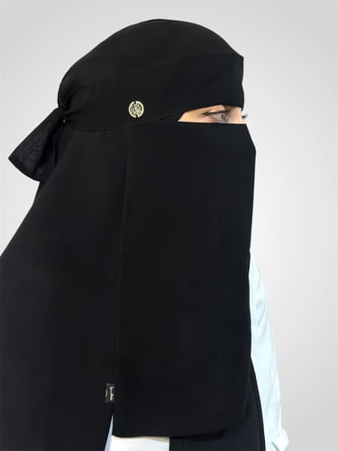 نقاب كرز برباط عريض و بدون مطاط NIQAB
