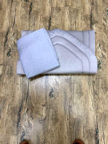 A 2 cm sponge set with a square Salah cover, 3 pieces