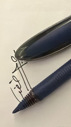 قلم توقيع شنايدر اسود