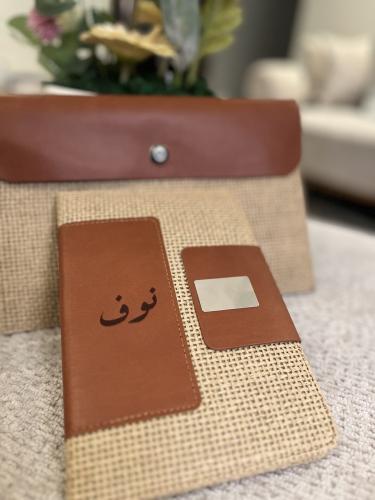 ملف جلد مع دقتر