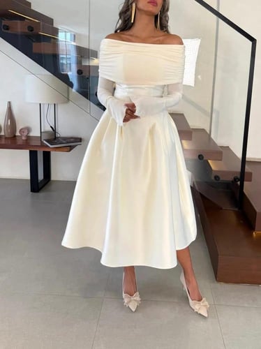 فستان مع اكمام