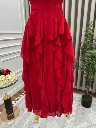 فستان يولينا احمر