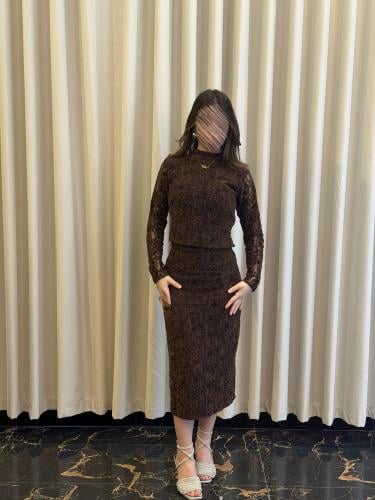 طقم شتوي قطعتين بياقة عالية و أكمام طويله