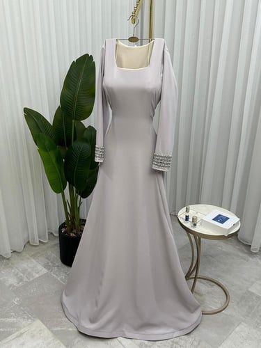 فستان باربي تطريز اكمام يدوي