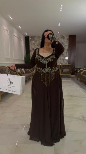 Stretch fabric, Bani Mahrouq, luxurious look, cust...