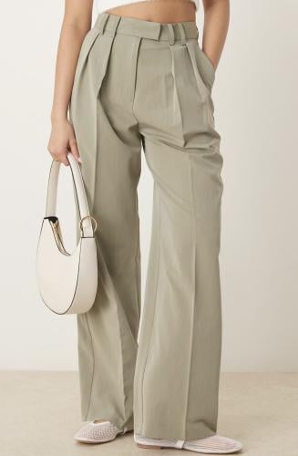 بنطلون بلون Khaki