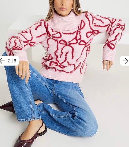 طقم شتوي بلوزة صوف وردي بلؤلؤ وبنطلون احمر