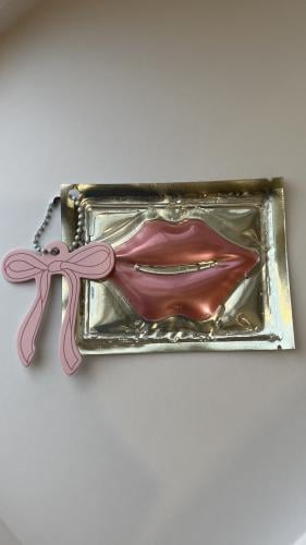 قناع مرطب للشفاه