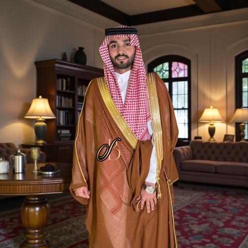 The distinguished Bisht, my blond king