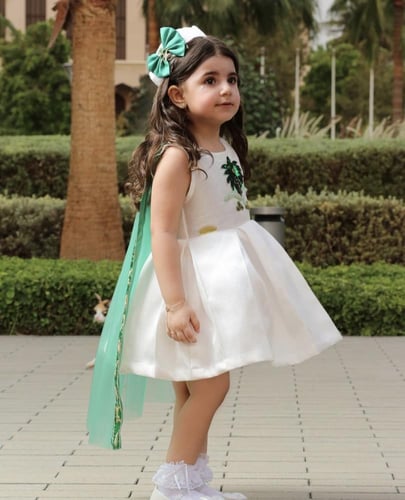 فستان اليوم الوطني الابيض