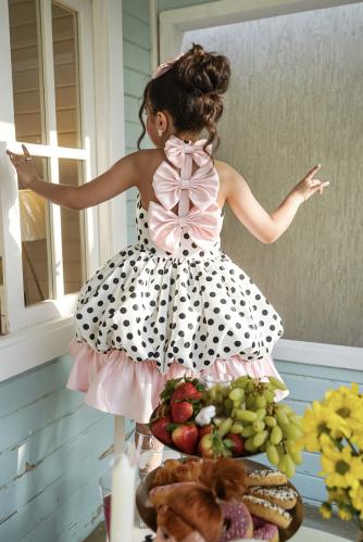 فستان منقط جميل